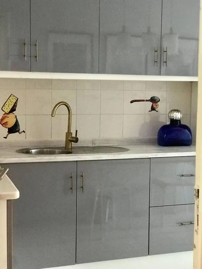 Beautiful 7 Bedroom Apartment In Lisbon 0*,