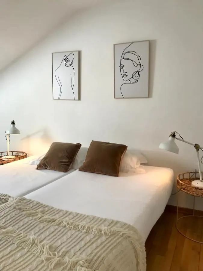 Beautiful 7 Bedroom Apartment In Lisbon
